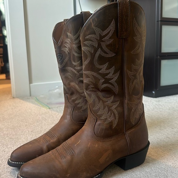 Men's Heritage Ariat Boots - Picture 3 of 4
